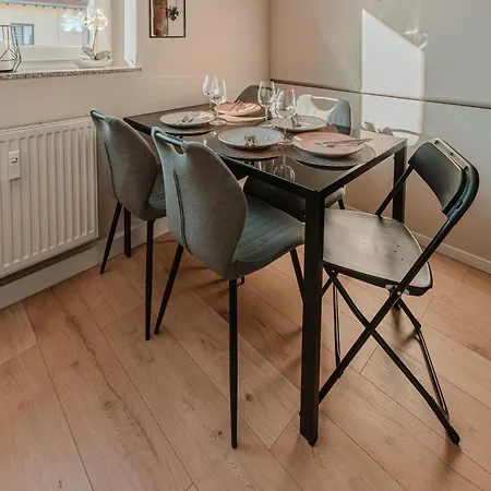 Appartement Sonniges Wohlfuehl-apartment Mit Balkon Augsburg